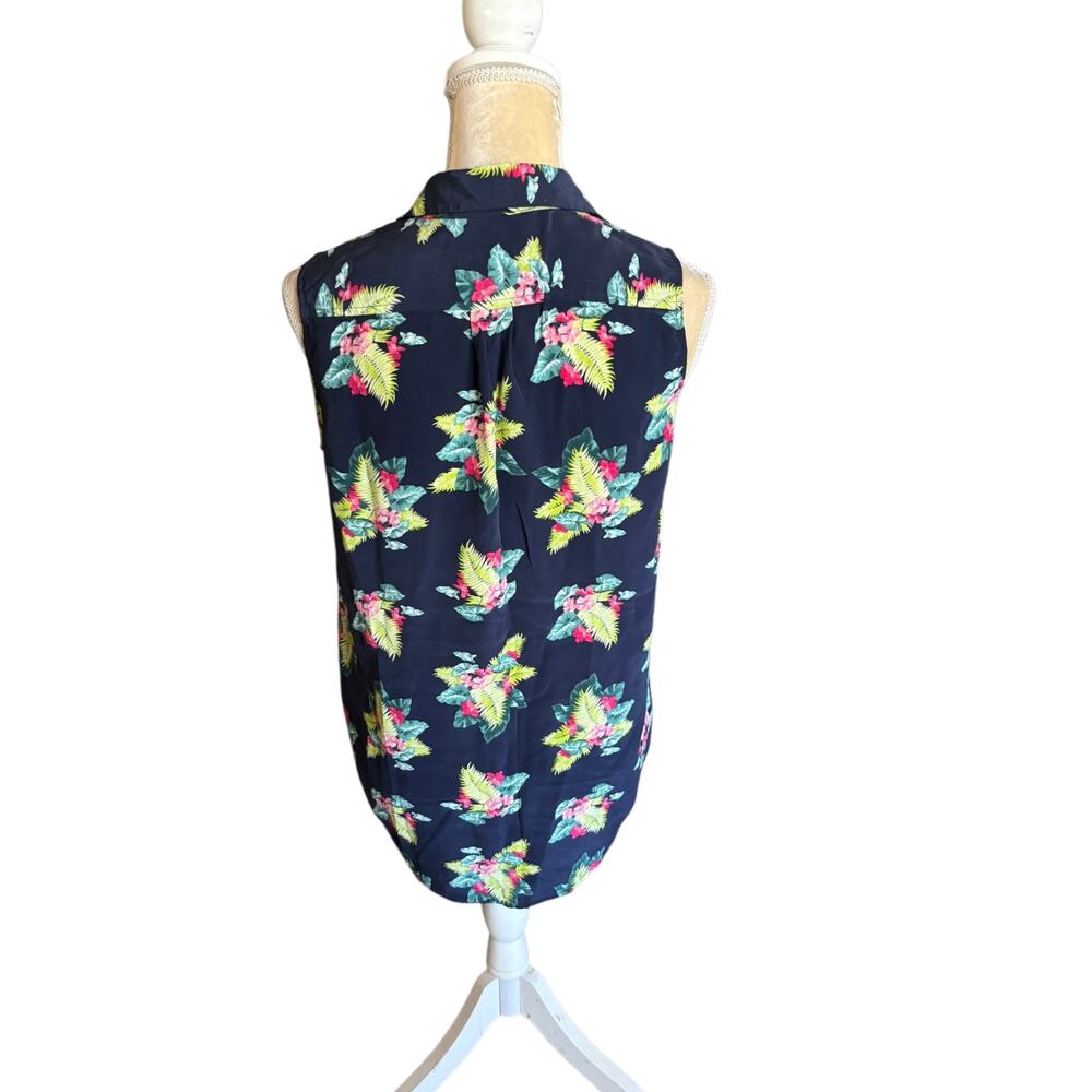 Equipment Femme Sleeveless Blue Floral Silk Blouse Top Size XS - Picture 7 of 10